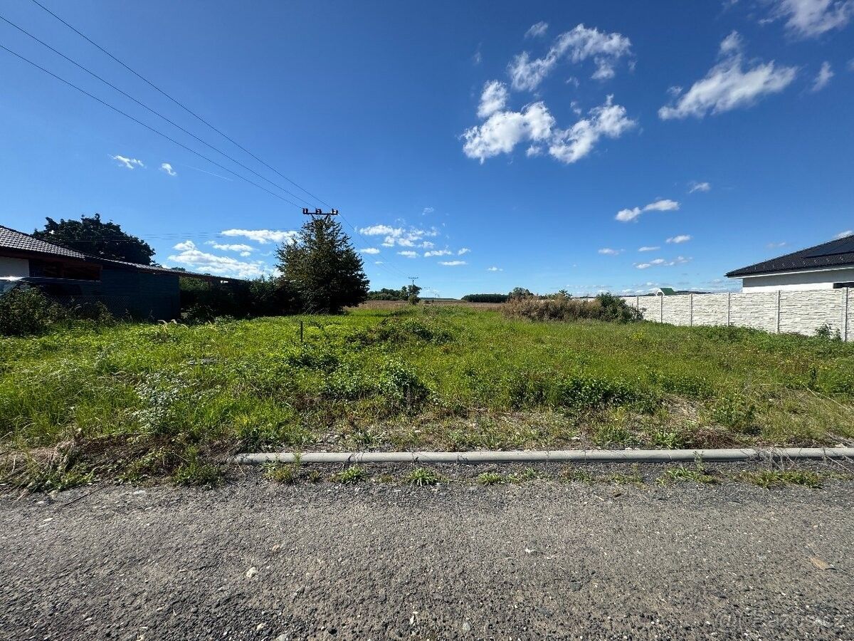 Prodej pozemek pro bydlení - Křesetice, 285 47