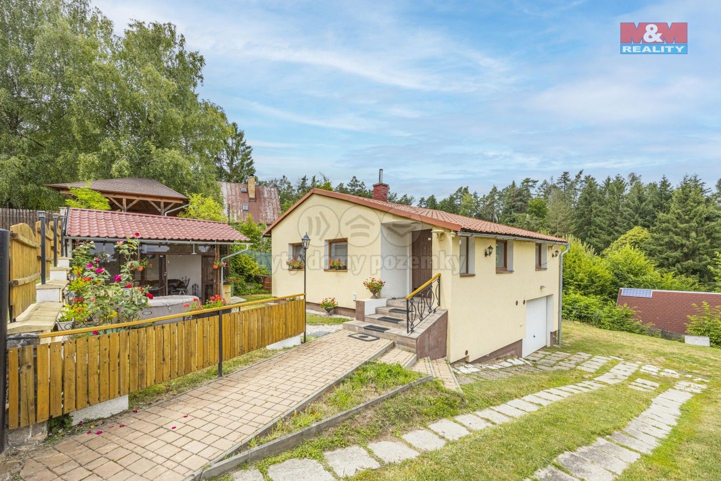 Chalupy, Ládví, Kamenice, 57 m²