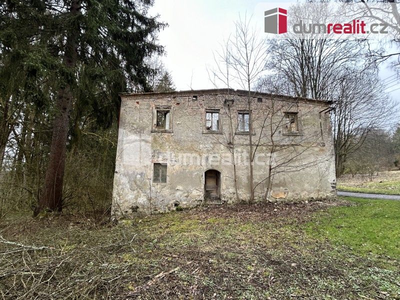 Prodej komerční pozemek - Horní Luby, Luby, 1 065 m²