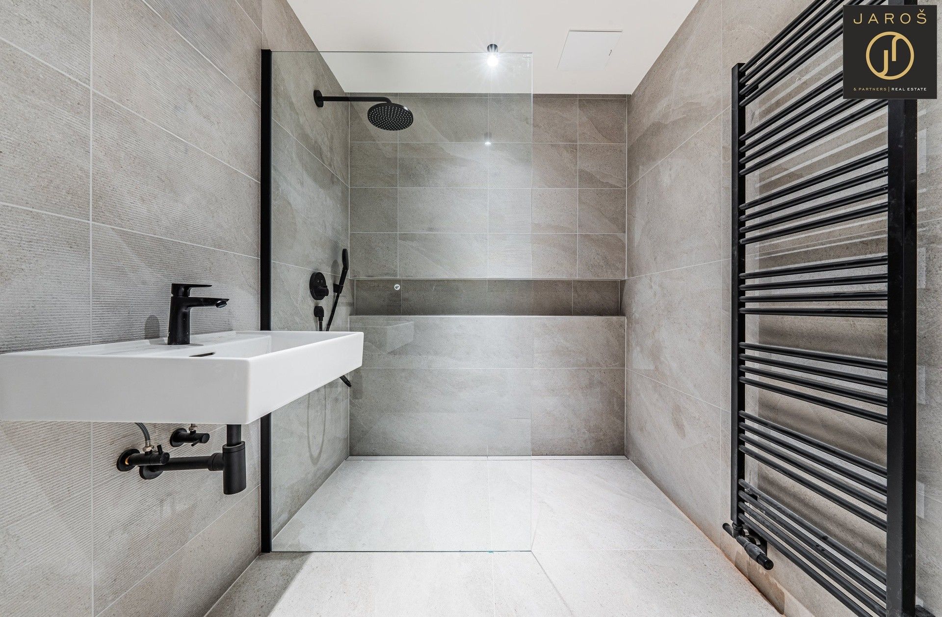 Prodej ubytovací zařízení - Bedřichov, 92 m²