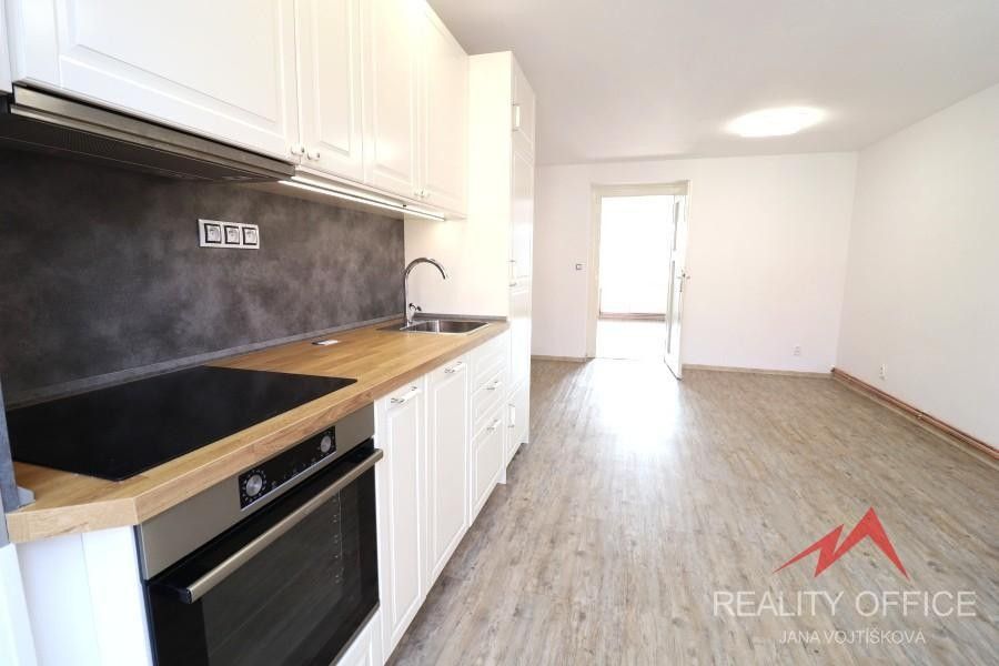 Pronájem byt 2+kk - Raisova, Děčín, 52 m²