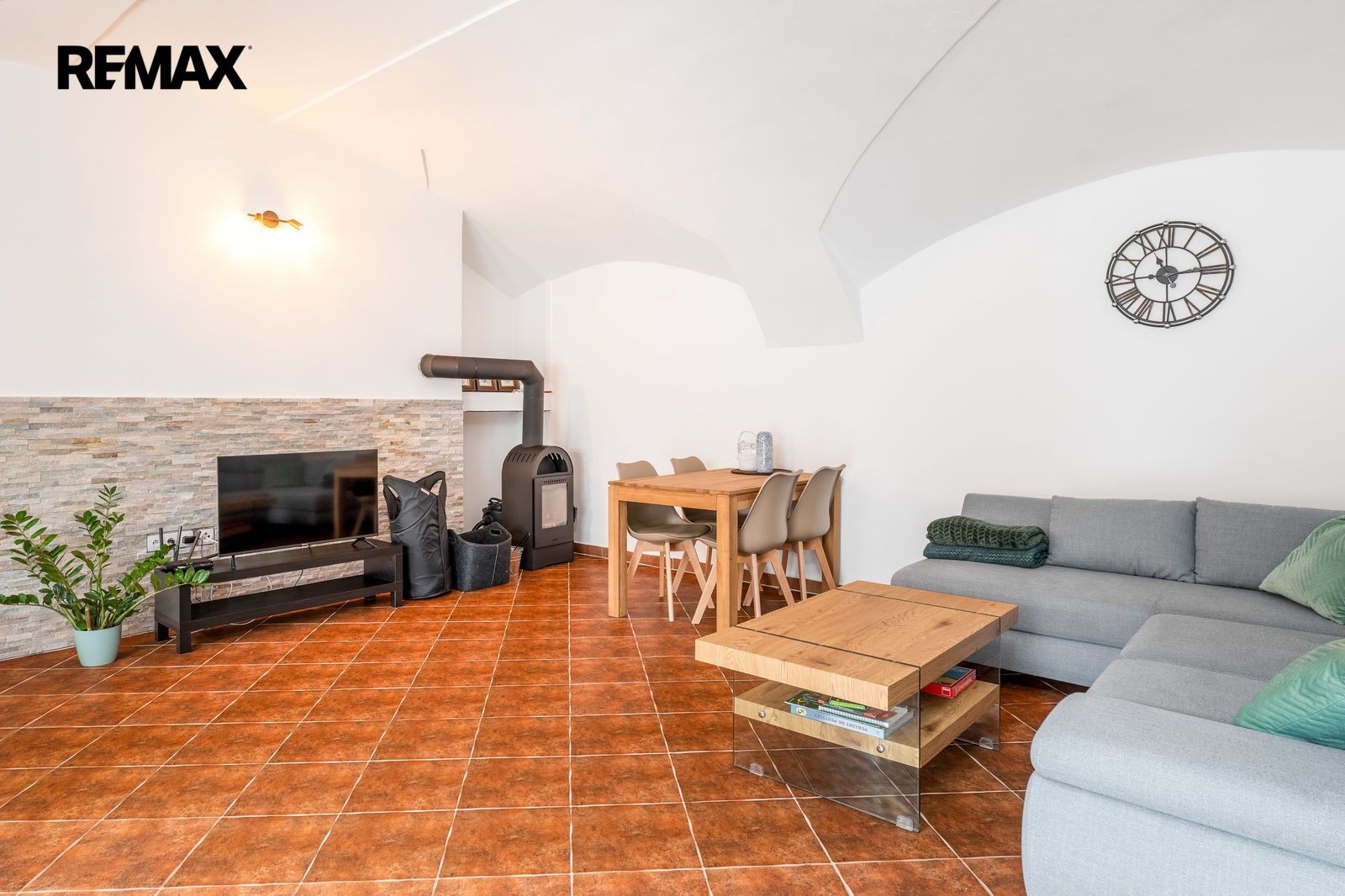Rodinné domy, Paračov, 363 m² - 2