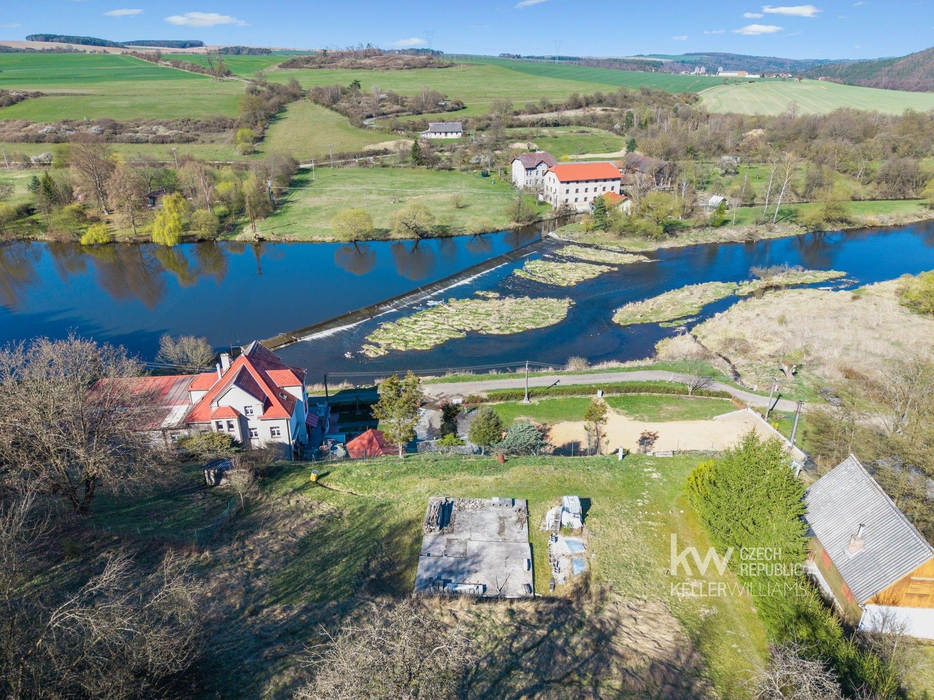 Pozemky pro bydlení, Kladruby Hřešihlavy, 1 525 m² - 1
