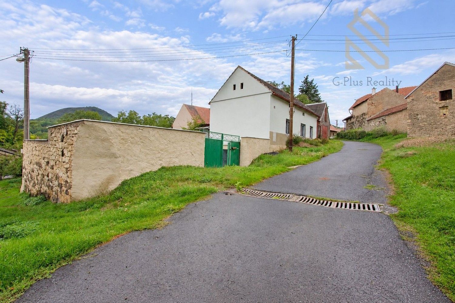 Rodinné domy, Chraberce, okres Louny, 85 m² - 1
