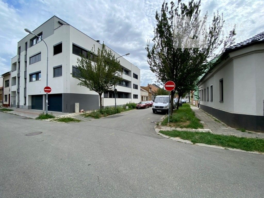 Prodej dům - Brno, 615 00, 258 m²