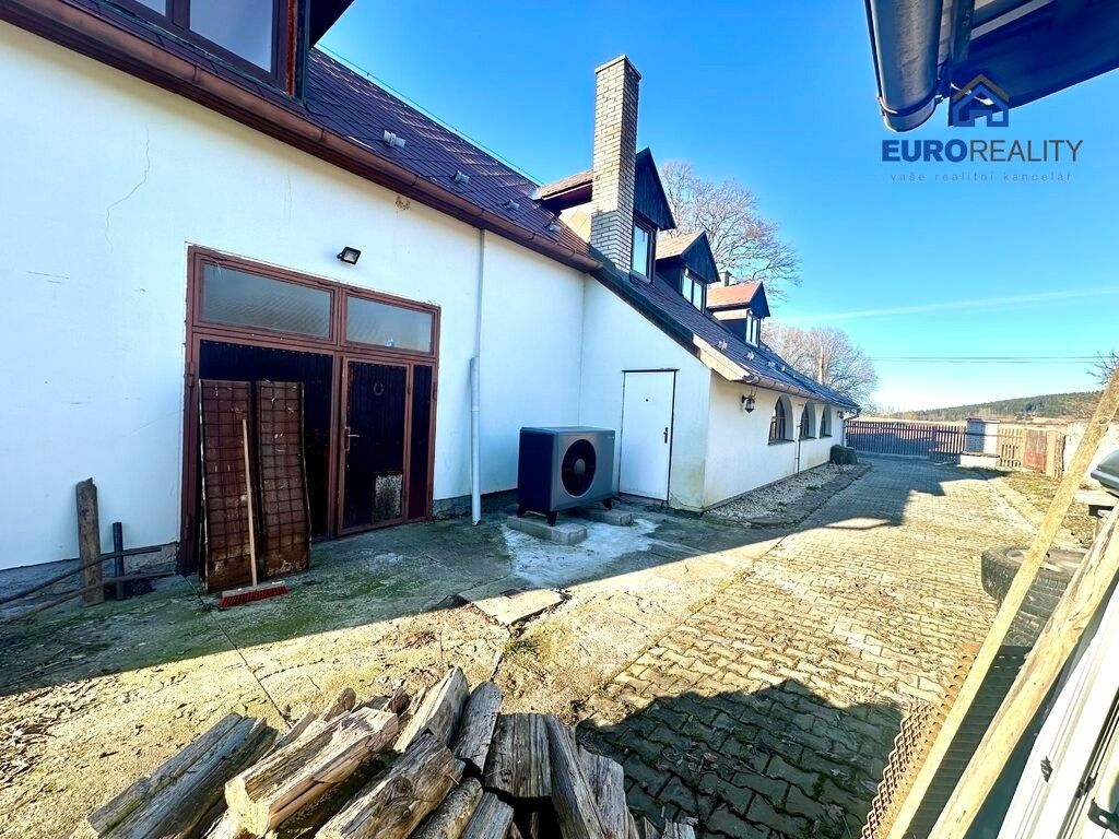 Prodej rodinný dům - Toužim Bezděkov, 236 m² - 5