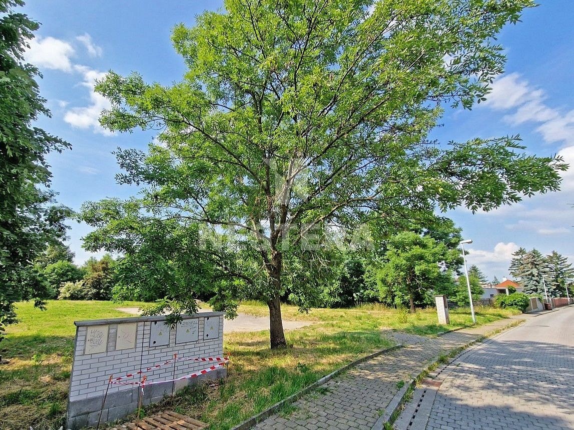 Prodej pozemek pro bydlení - Praha - Horní Počernice, okres Praha 20, Hlavní město Praha - 5