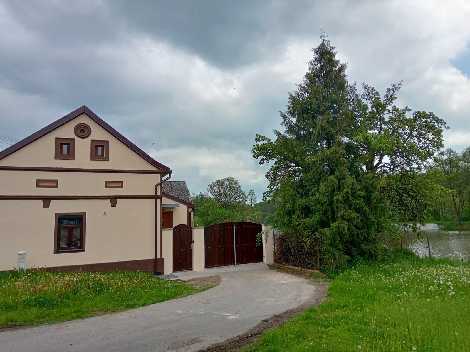Byty, Hradišťany 37, Honezovice, 160 m² - 2