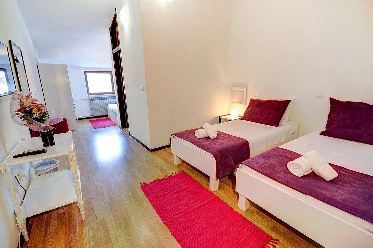 Ubytovací zařízení · 975 m² · Pula, HR - 3