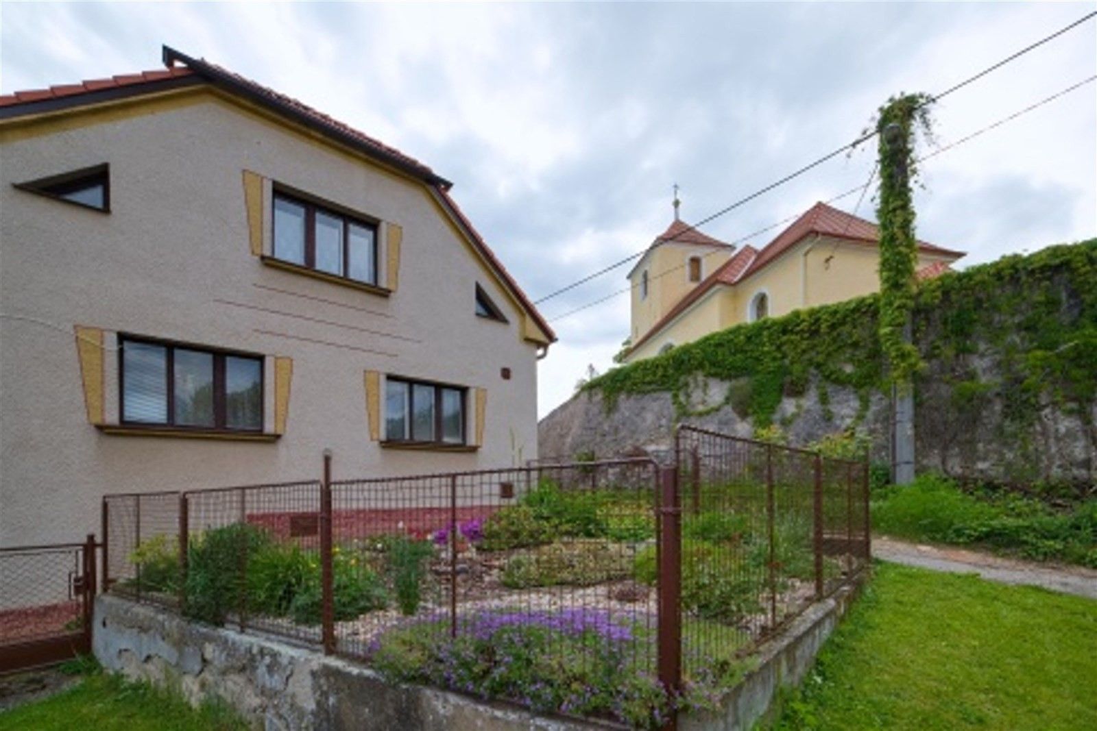 Rodinný dům · 255 m² · Divišov Zdebuzeves - 3