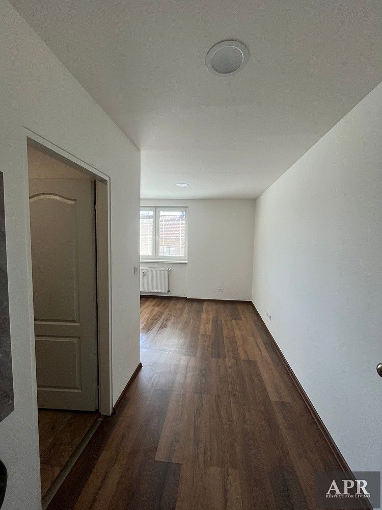 Pronájem byt 1+kk - Hradišťská, Uherský Brod, okres Uherské Hradiště, 28 m² - 5