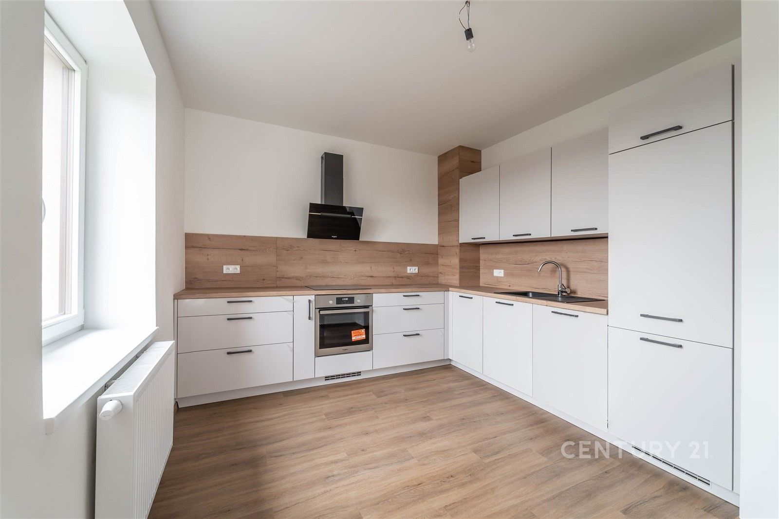 2+kk, Nad stanicí, Praha, 58 m²