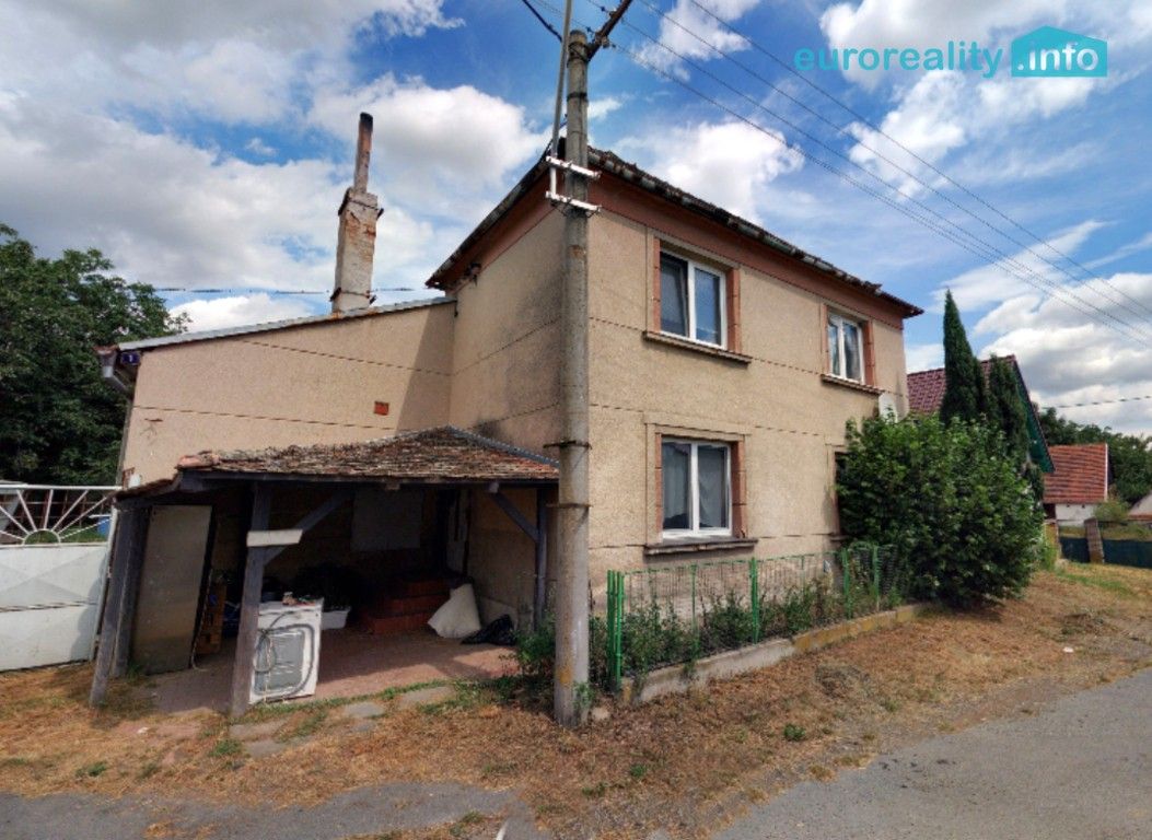 Zemědělské usedlosti, Lom, 300 m²