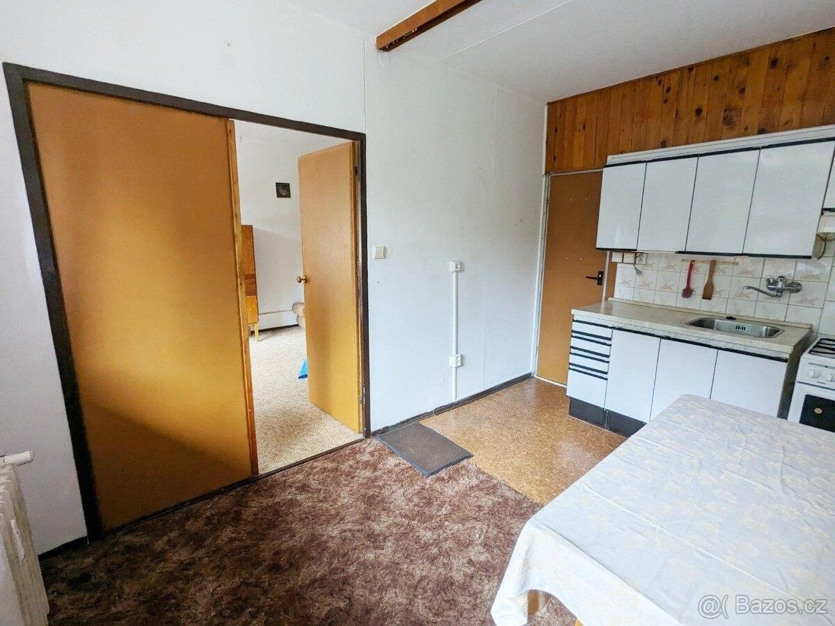 Pronájem byt - Bečov, 434 01