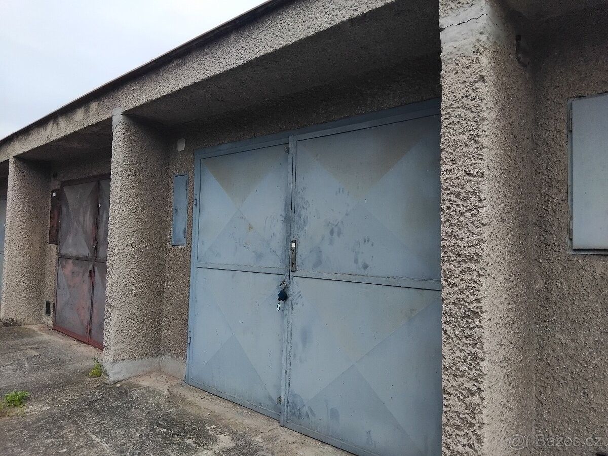 Garáže, Třinec, 739 61 - 2