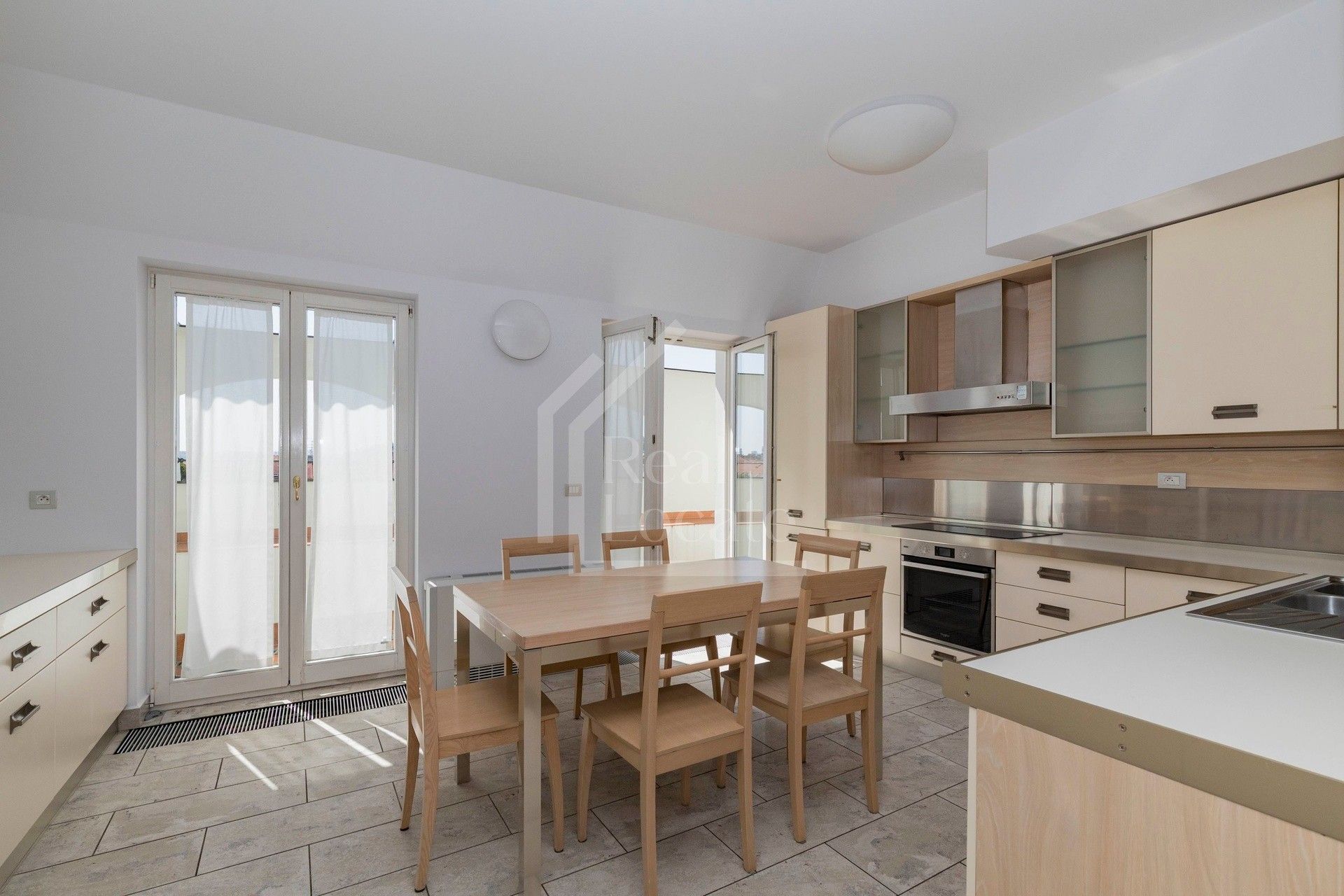 Byty, Újezd, Praha, 286 m²