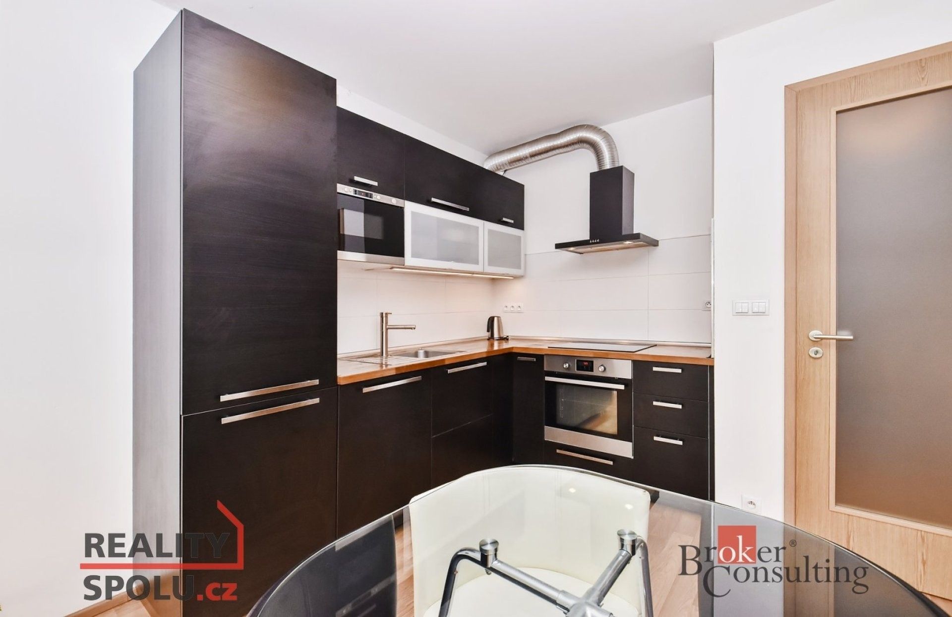 Byt 2+kk · 49 m² · Matějkova, Praha - 3