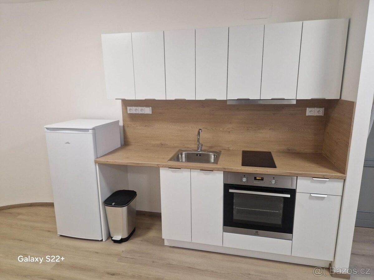 Pronájem rodinný dům - Zlín, 763 02