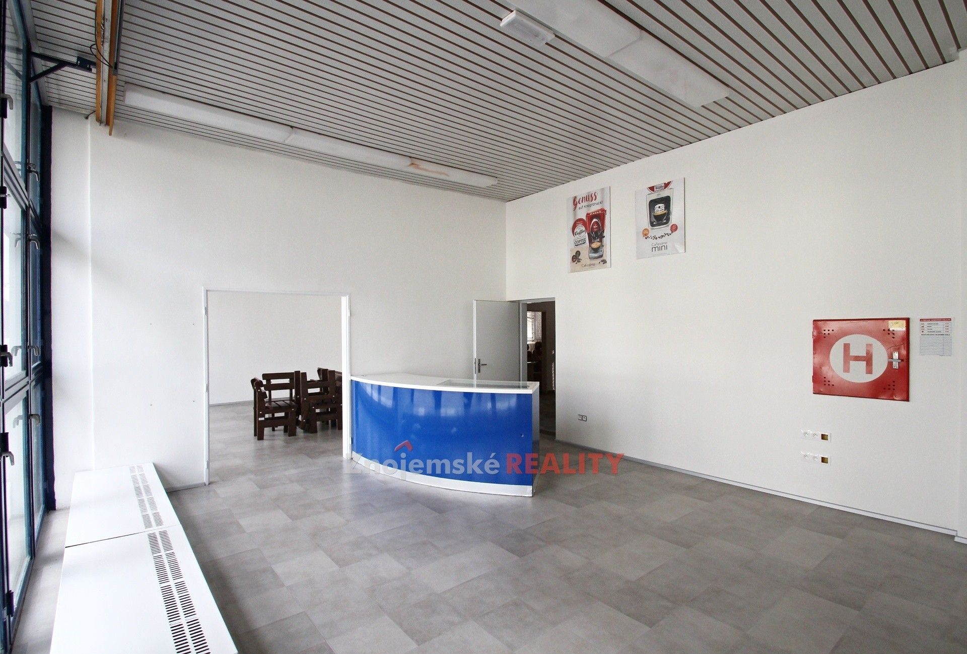 Pronájem obchodní prostory - Znojmo, 97 m²