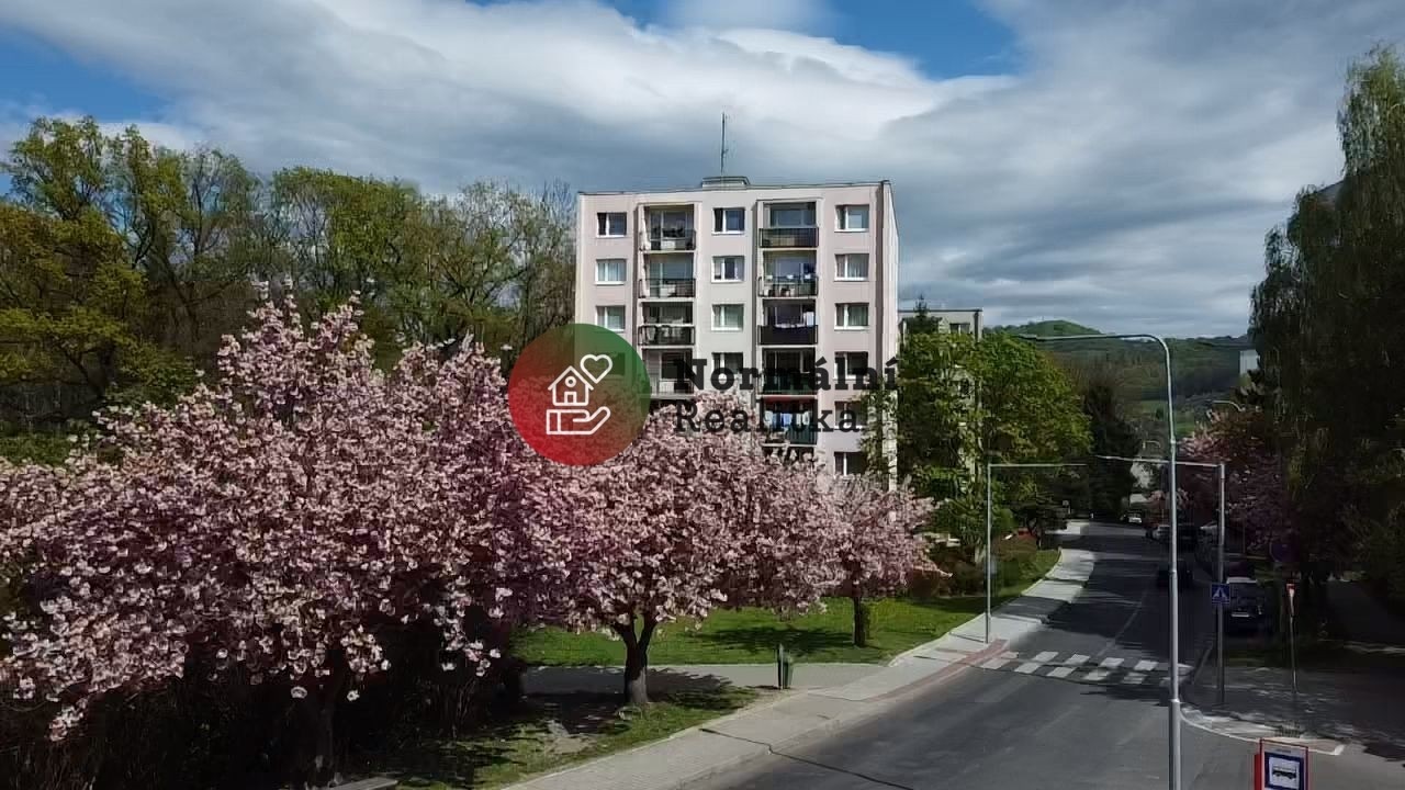 Byt 2+1 · 50 m² · U Tvrze, Děčín - 3