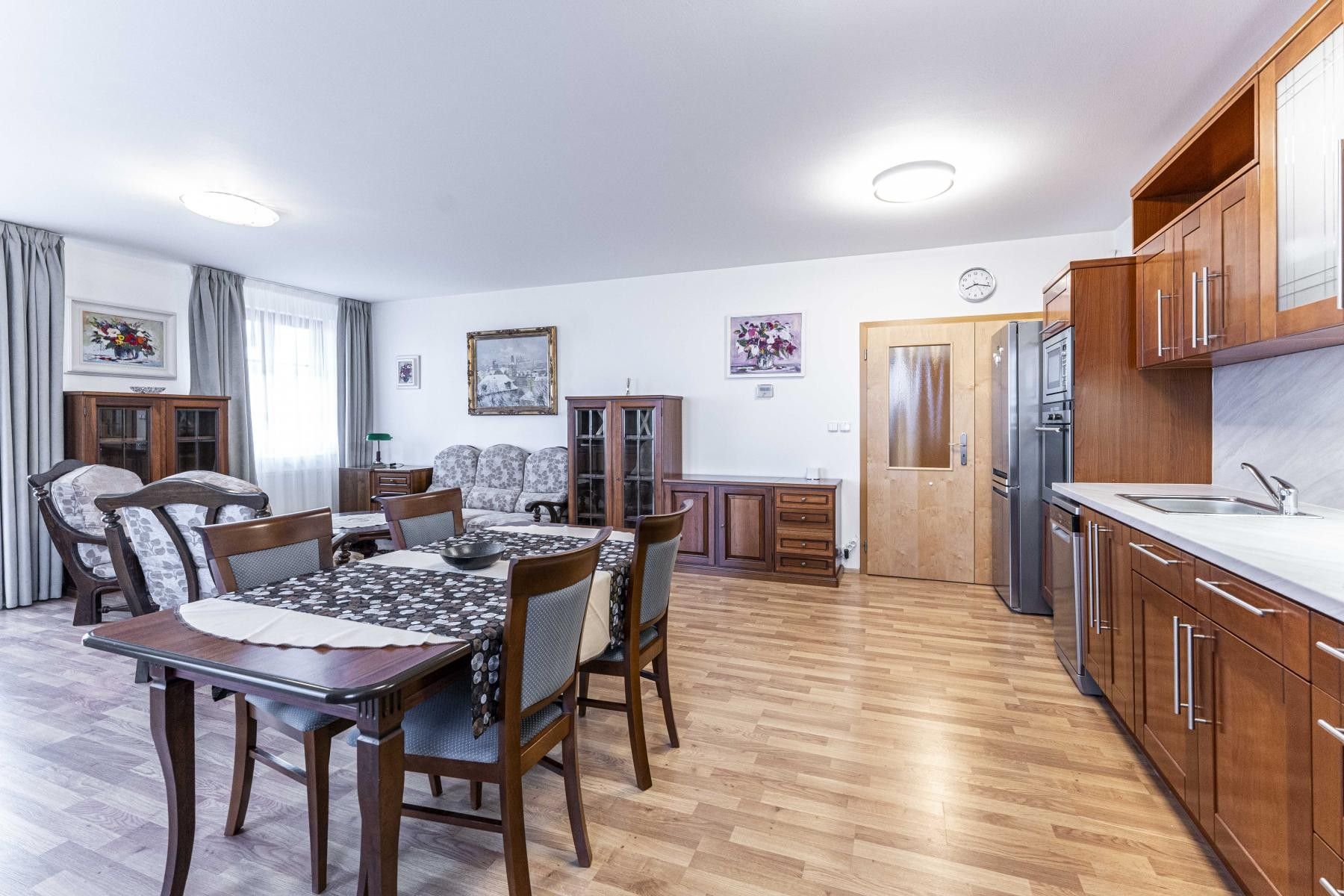 3+kk, Šlikova, Praha, 110 m² - 2