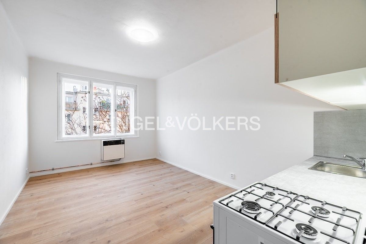 Pronájem byt 2+kk - Hartigova 1947, Praha, 44 m²