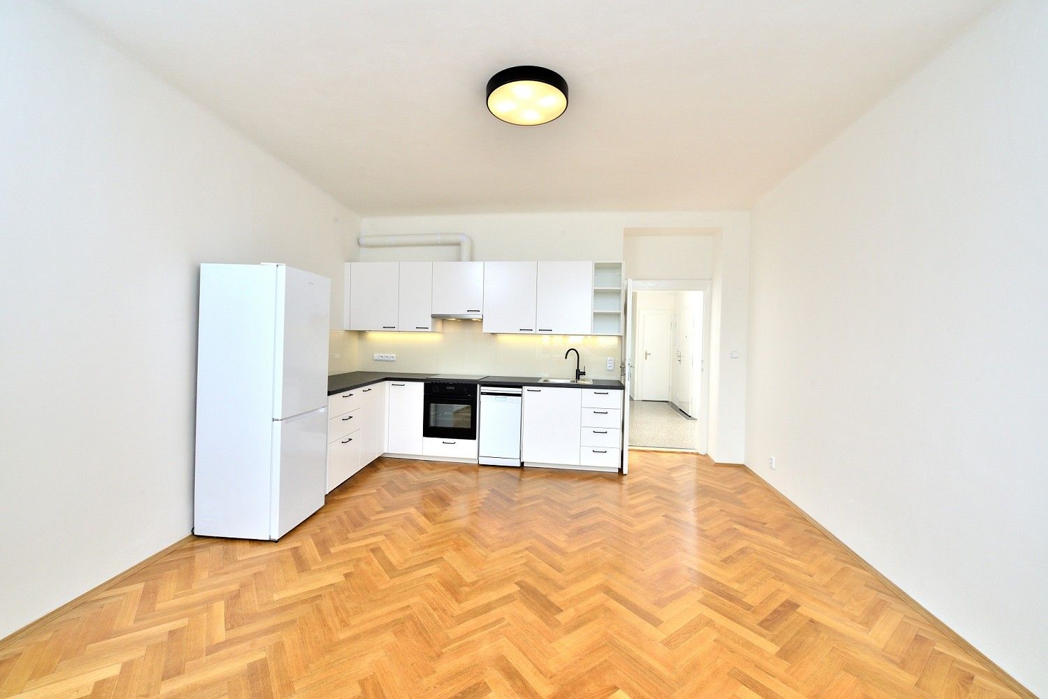 3+kk, Praha - Kobylisy, okres Praha 8, Hlavní město Praha, 82 m² - 1