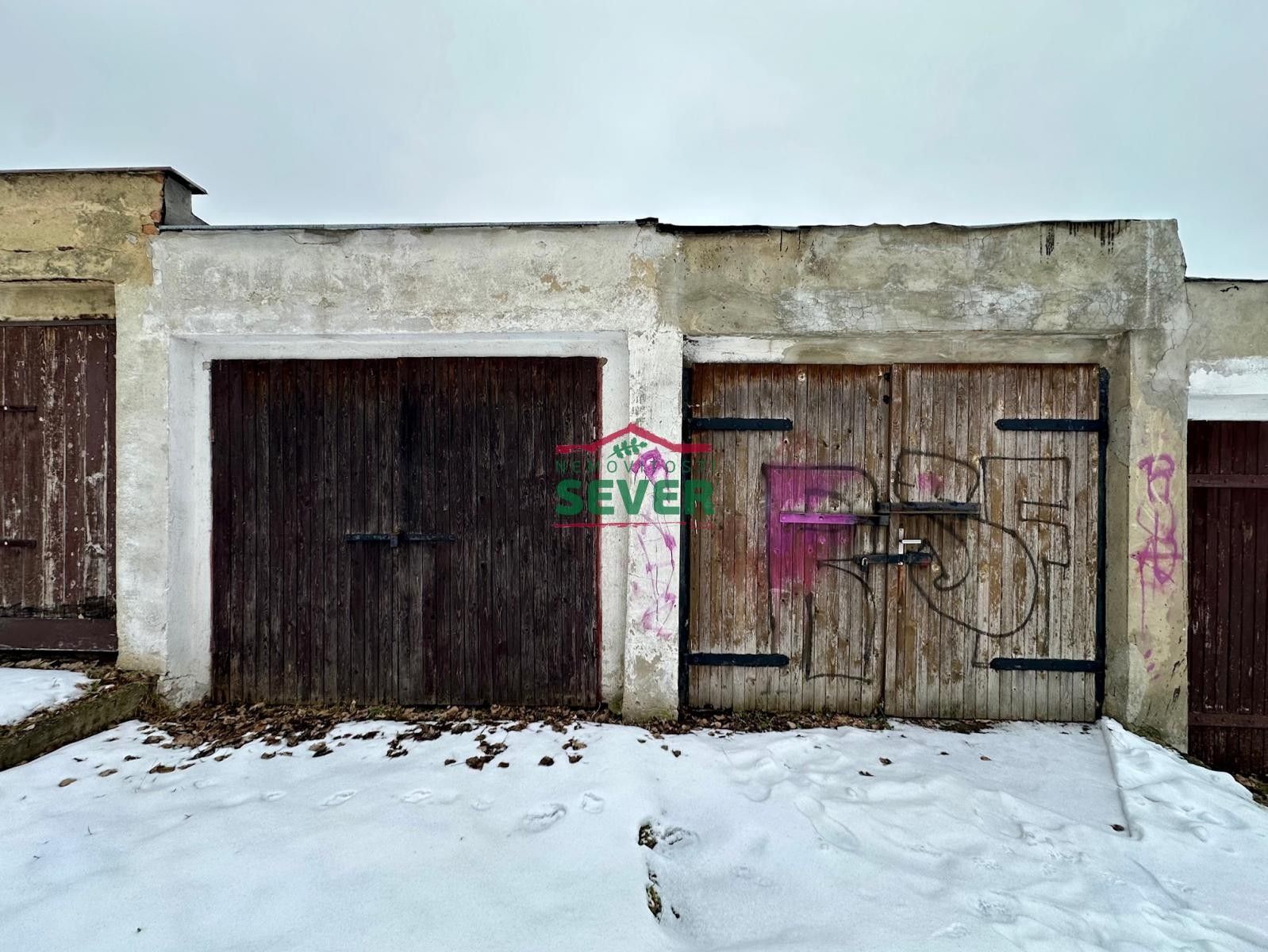 Garáže, Vinohradská, Litvínov, 38 m²