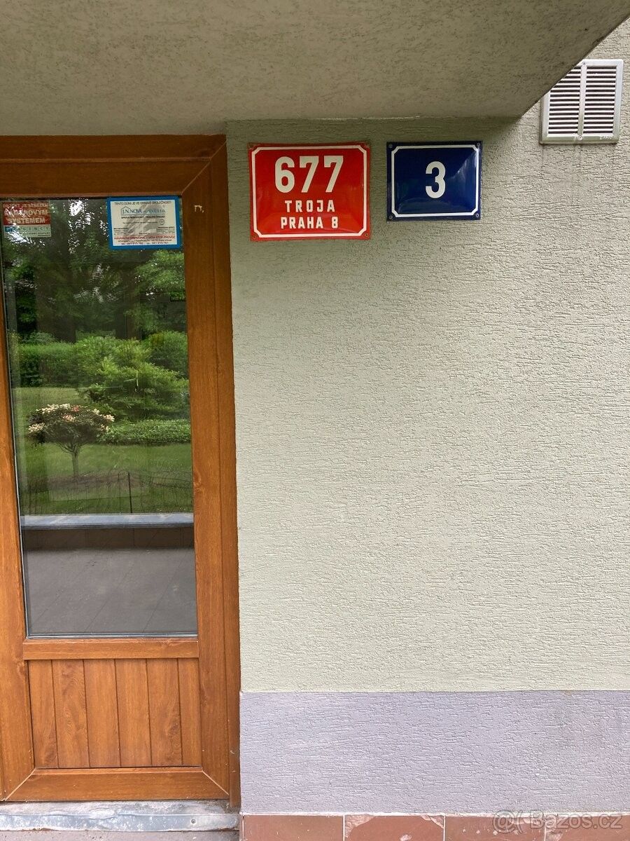 Garáže, Praha, 180 00