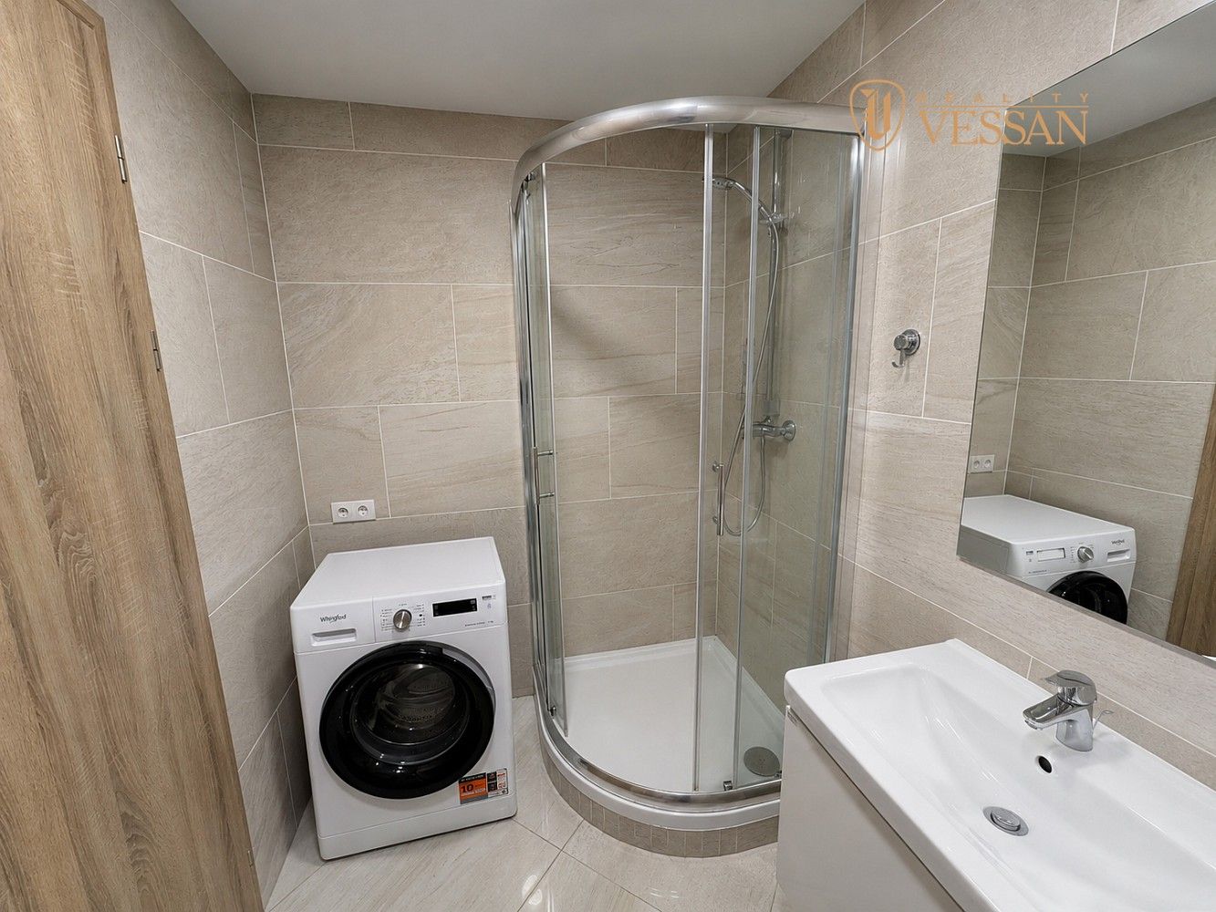 Byt 1+kk · 31,8 m² · Praha - Horní Měcholupy, okres Praha 15, Hlavní město Praha - 4
