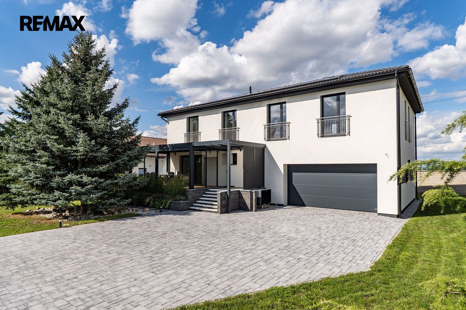 Rodinný dům, 329 m²