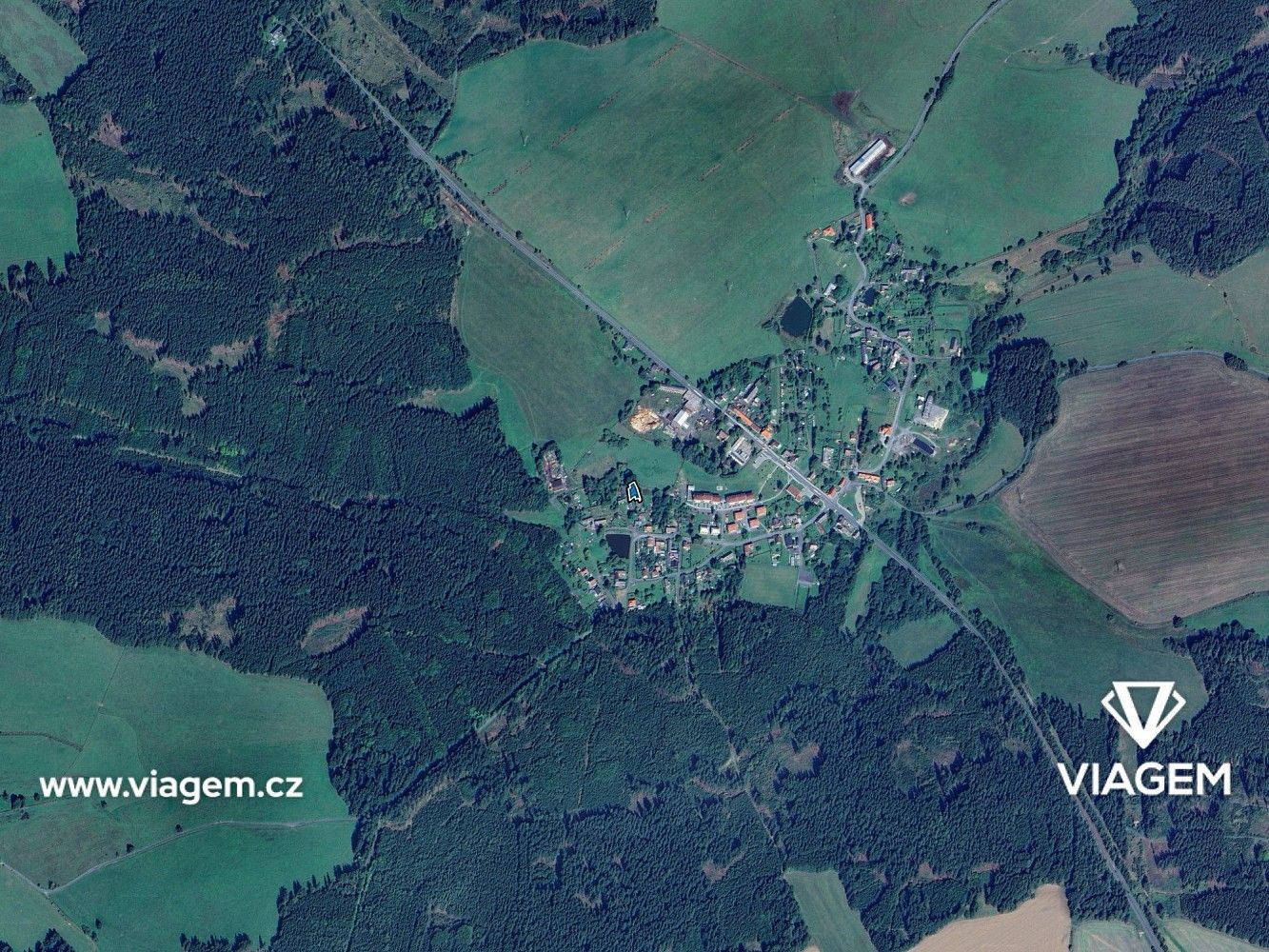 Zahrada · Bezvěrov, okres Plzeň-sever, Plzeňský kraj - 3