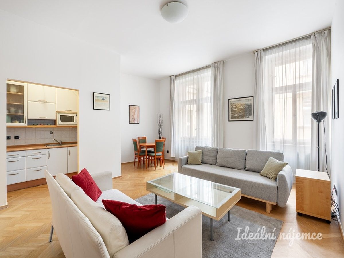 2+1, Týnská ulička, Praha, 71 m²