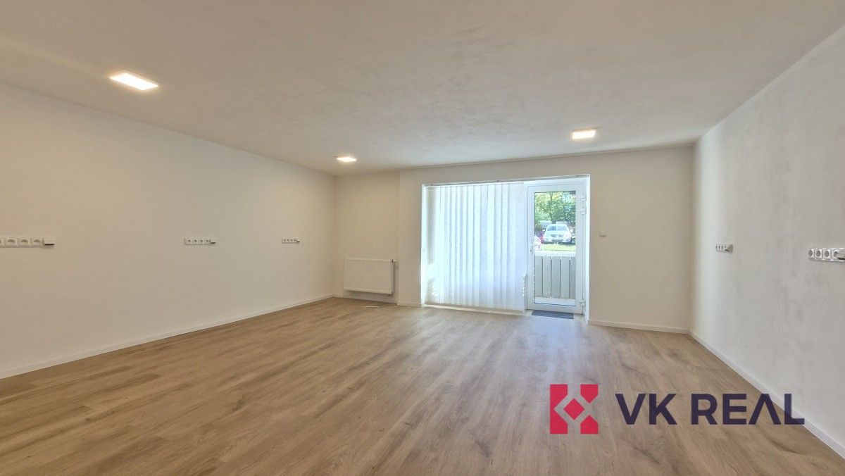 Obchodní prostory · 70 m² · Na moklině, Praha - 3