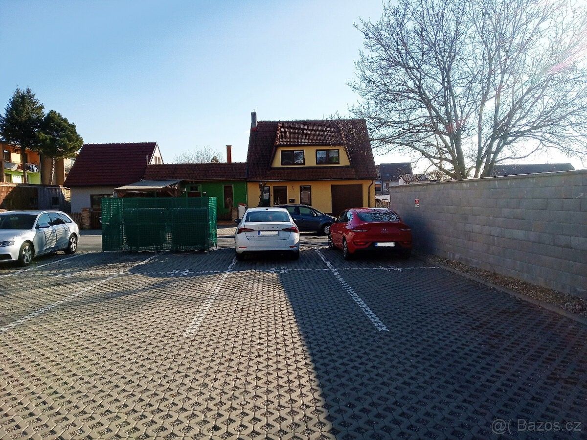 Garáže, Slavkov u Brna, 684 01 - 2