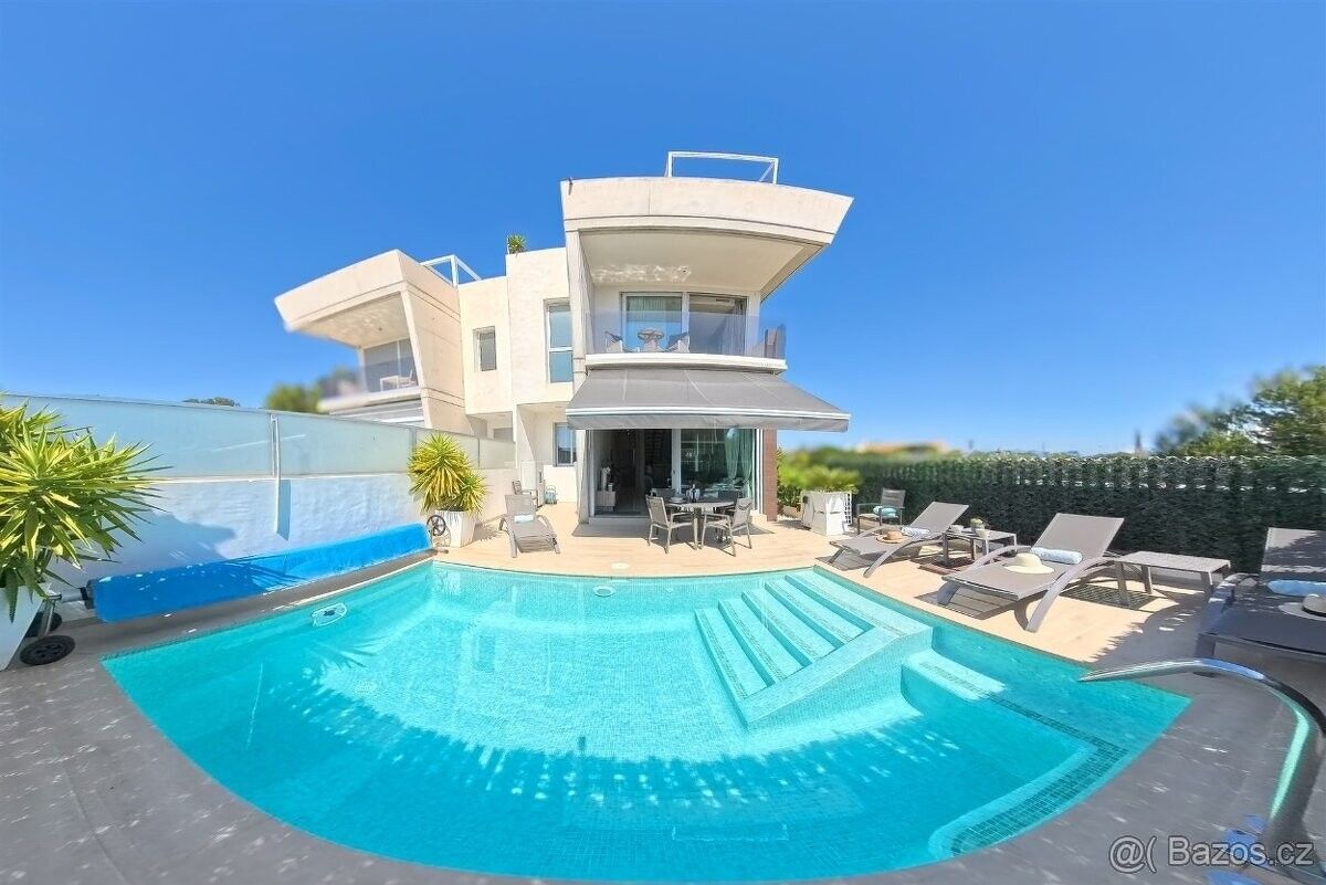 Rodinné domy, 987 66, Zahraničí