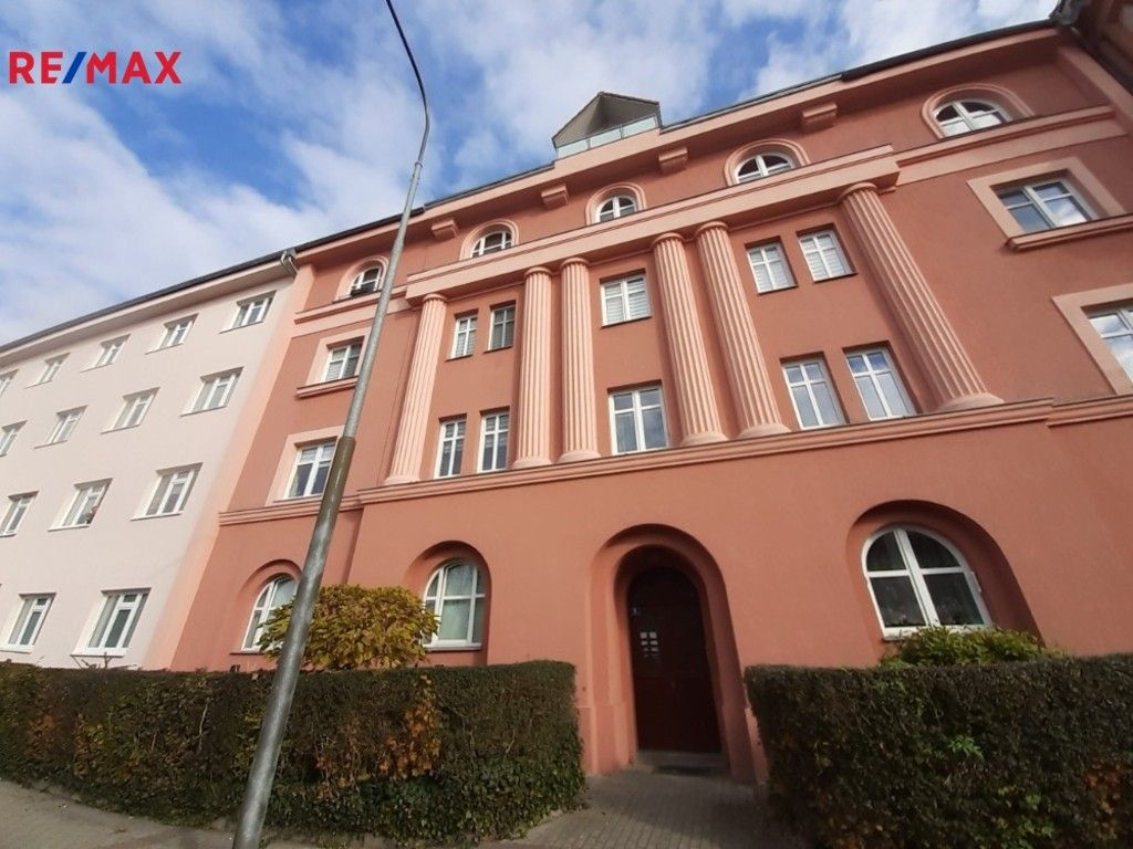 2+kk, Bratří Čapků 580, Hradec Králové, 48 m²