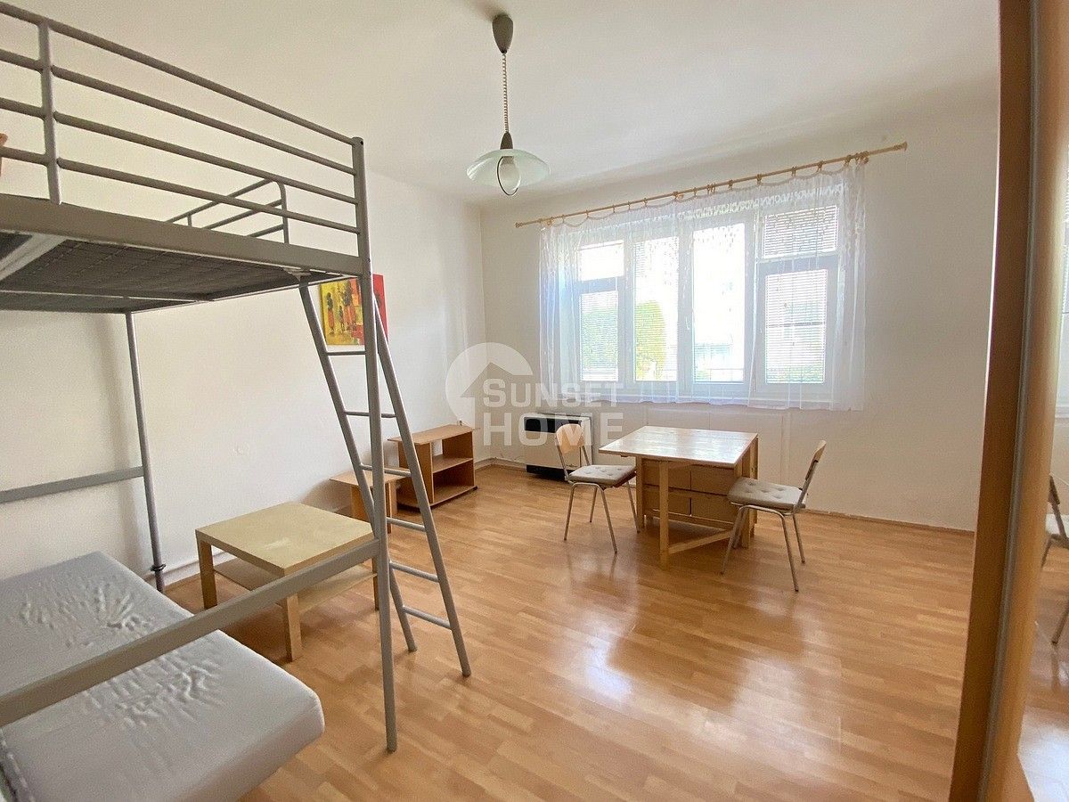 Pronájem byt 1+kk - Brtnická, Praha 10 - Michle, 30 m² - 1