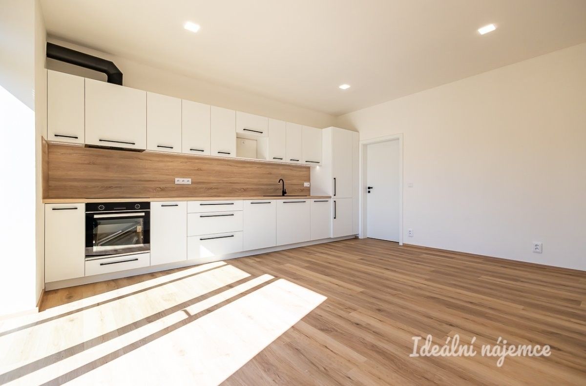 Pronájem byt 3+kk - Albertova, Hradec Králové, 52 m²