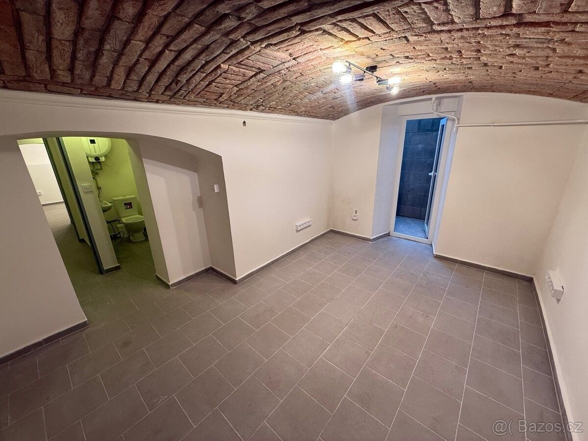 Kanceláře, Kolín, 280 02