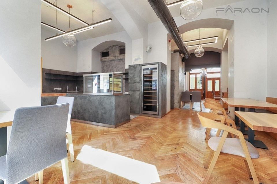 Restaurace, Dlouhá, Praha, 137 m²