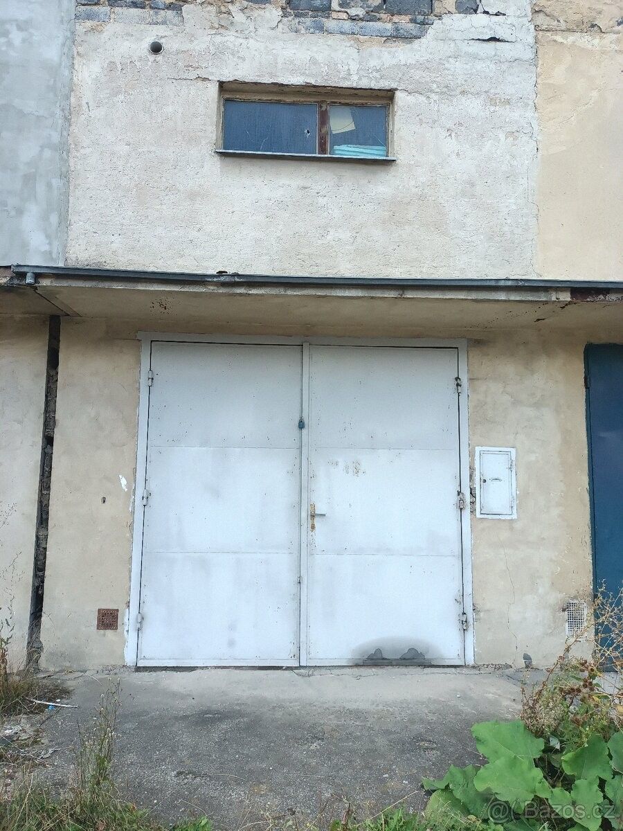 Garáže, Havířov, 735 64