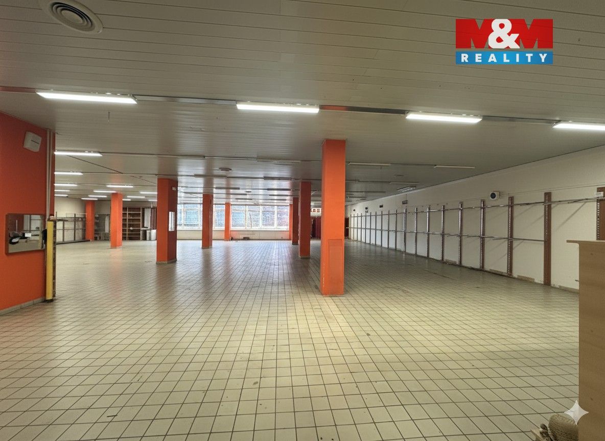 Pronájem obchodní prostory - Obchodní, Štětí, 2 000 m²