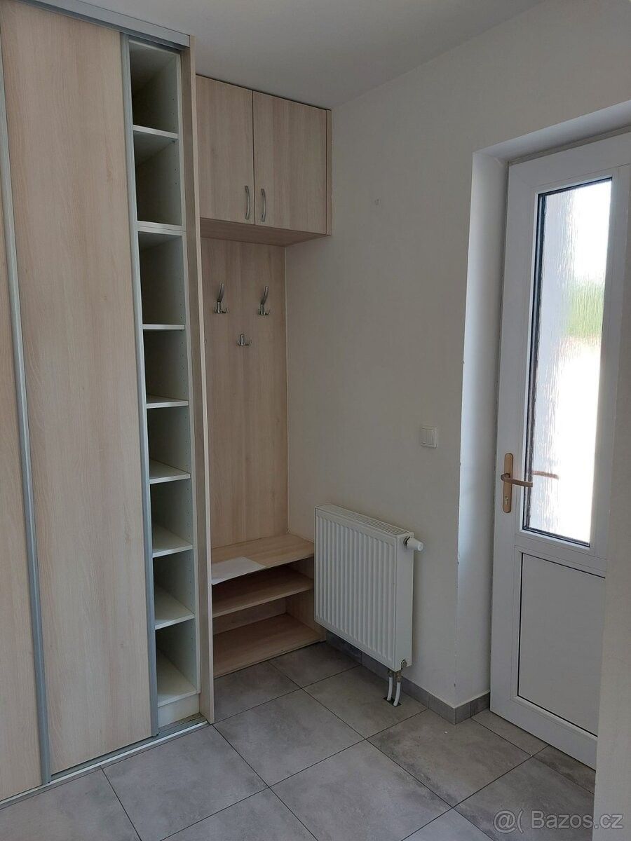 Byty, Radějov u Hodonína, 696 67 - 2