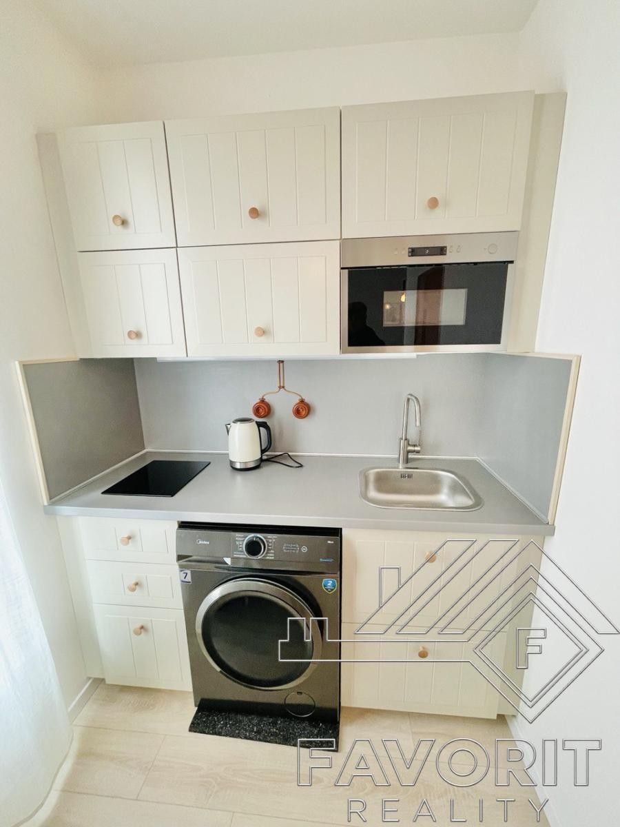 Pronájem byt 1+kk - Poděbradská, Praha, 23 m² - 5