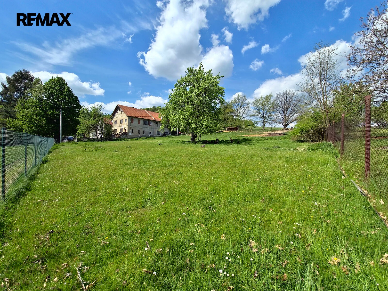 Pozemek pro bydlení · 1 384 m² · Bělotín - 4