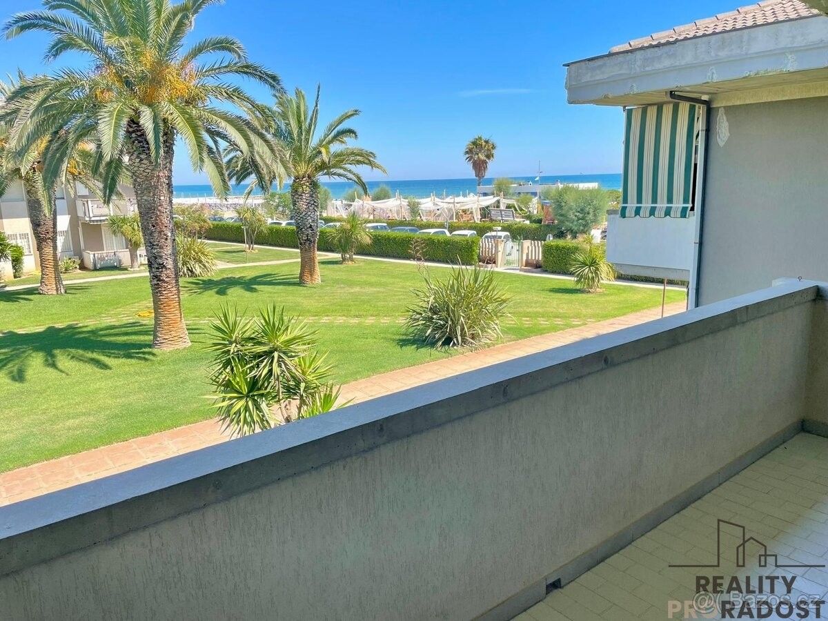 Byty, 987 66, Zahraničí