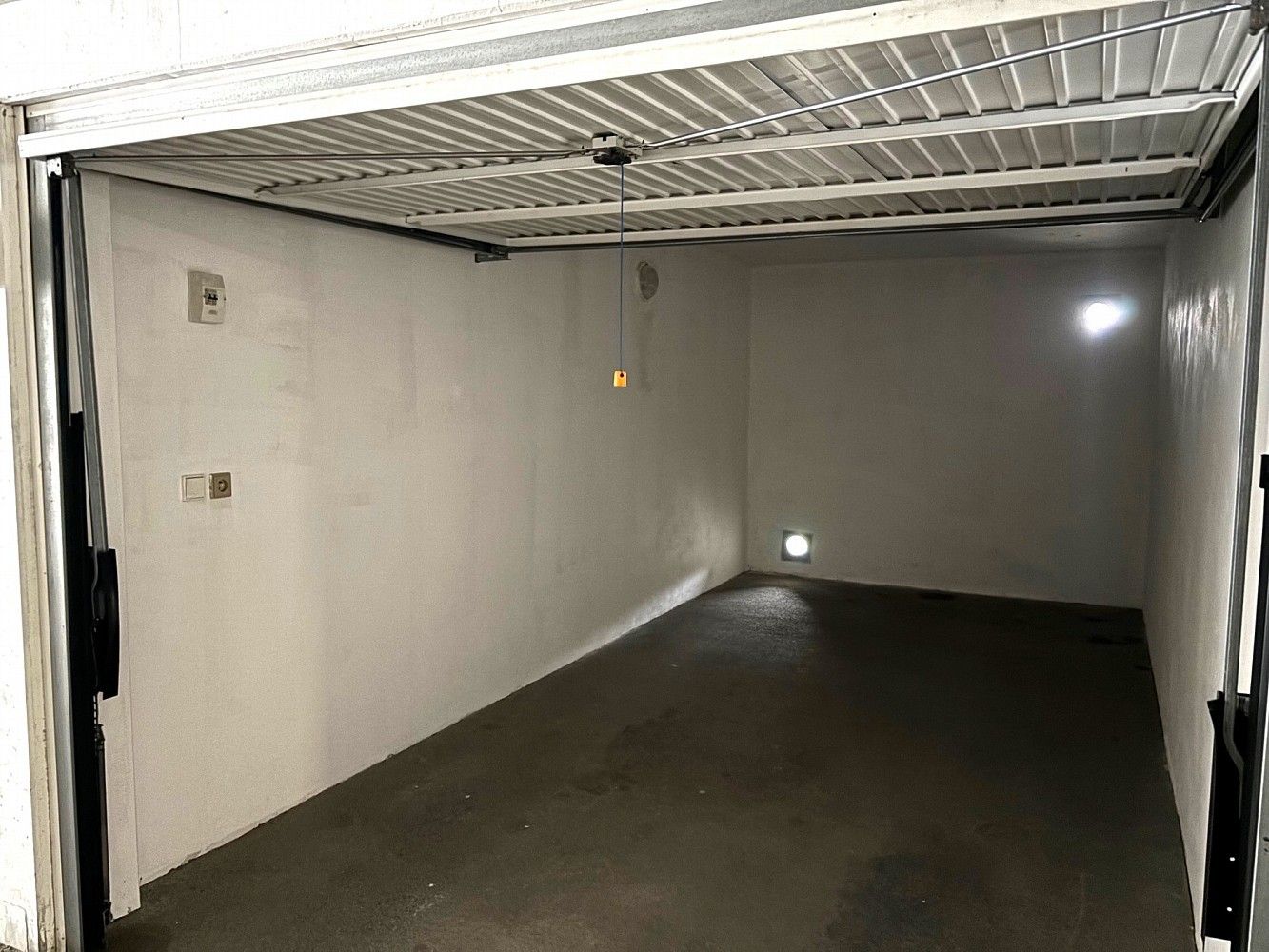 Prodej garáž - Brno, okres Brno-město, Jihomoravský kraj, 16 m² - 2