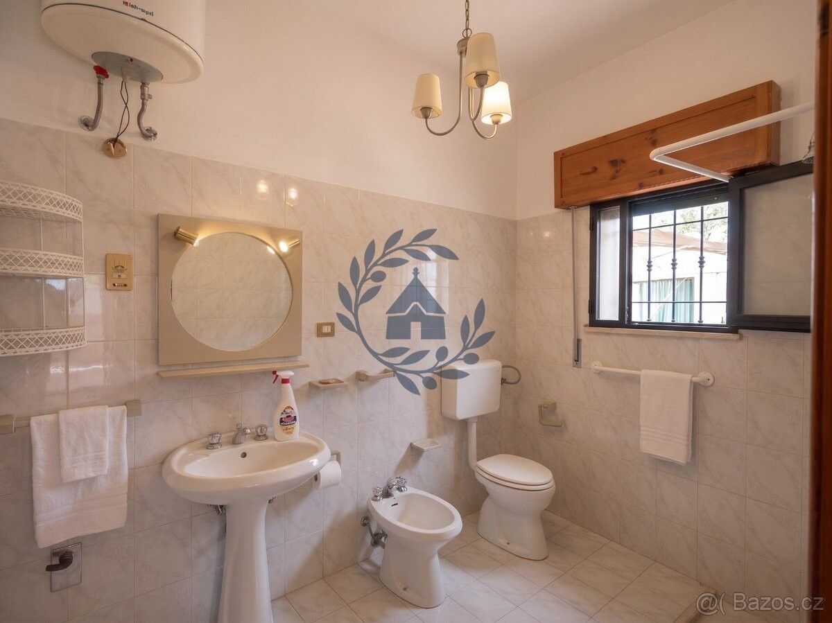 Rodinný dům · 987 66, Zahraničí - 3