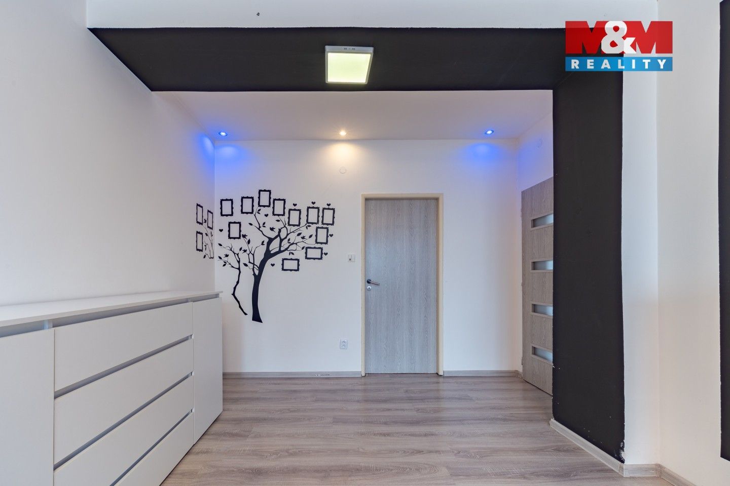 Prodej byt 2+1 - Na Hradčanech, Cheb, 54 m²